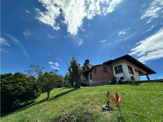 Casa de 3 alcobas en venta en Tribunas Corcega, Pereira, 290 m² · foto 14 de 17