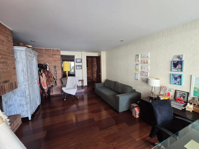 Apartamento de 3 alcobas en venta en Los Rosales, Bogotá, 254 m² · foto 7 de 24
