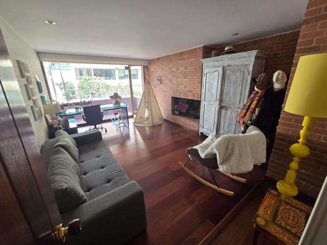 Apartamento de 3 alcobas en venta en Los Rosales, Bogotá, 254 m² · foto 6 de 24