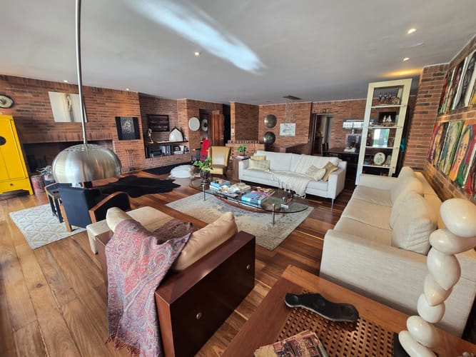 Apartamento de 3 alcobas en venta en Los Rosales, Bogotá, 254 m² · foto 2 de 24