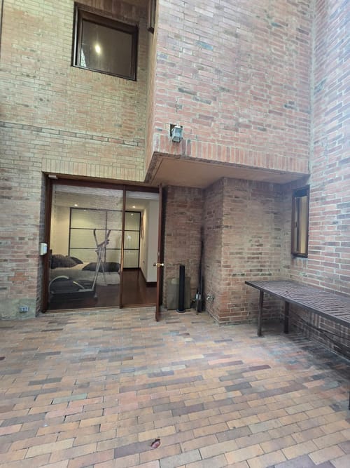 Apartamento de 3 alcobas en venta en Los Rosales, Bogotá, 254 m² · foto 19 de 24