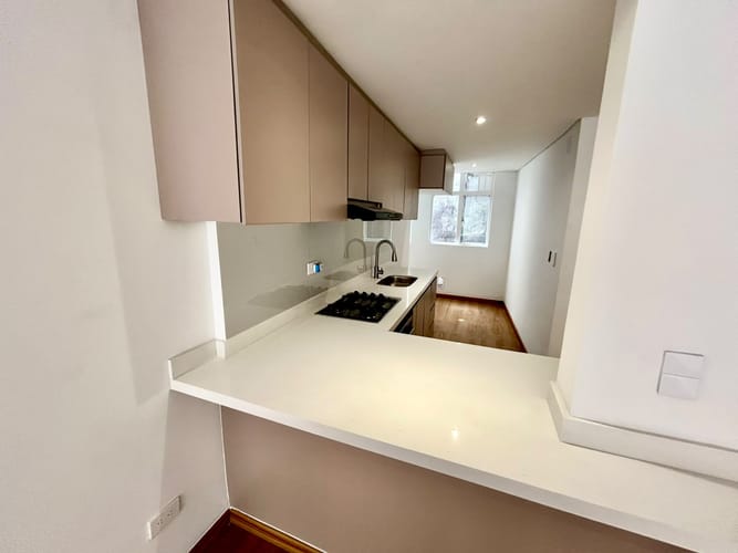 Apartamento de 2 alcobas en venta en Chicó Reservado, Bogotá, 97 m² · foto 3 de 20