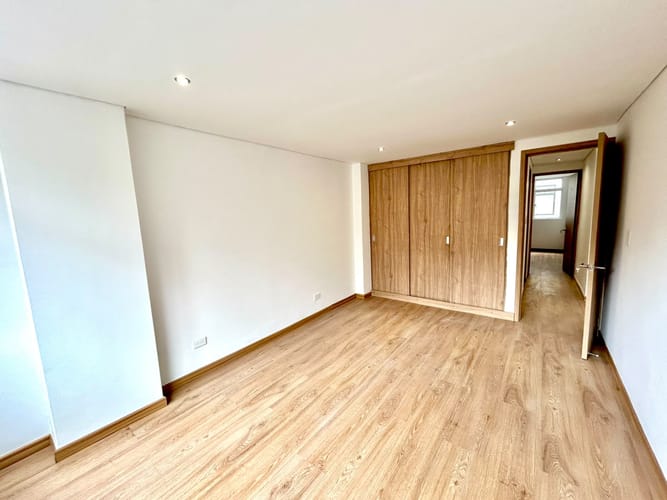 Apartamento de 2 alcobas en arriendo en Chicó Reservado, Bogotá, 97 m² · foto 13 de 20