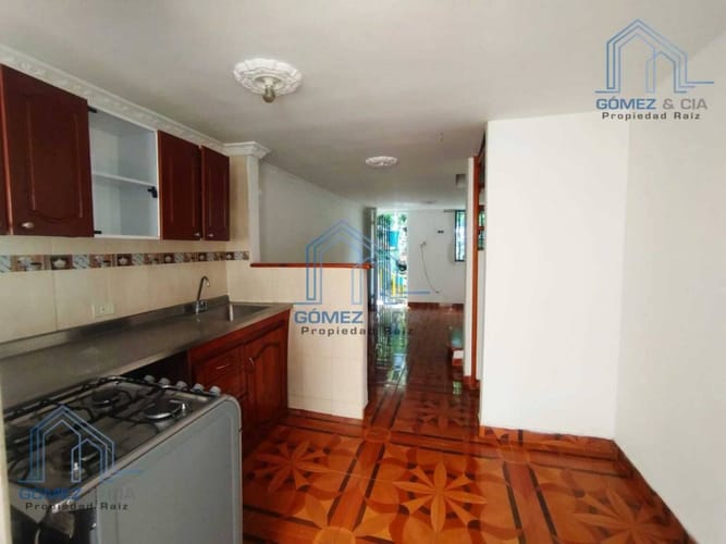 Casa de 2 alcobas en arriendo en Miraflores, Medellín, 65 m² · foto 4 de 9