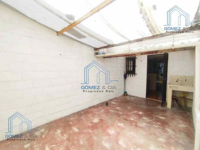 Casa de 2 alcobas en arriendo en Miraflores, Medellín, 65 m² · foto 5 de 9