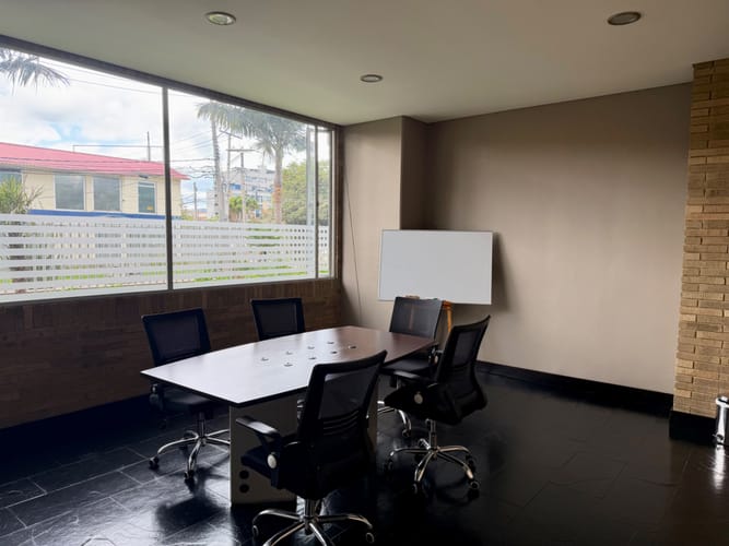 Apartamento de 3 alcobas en arriendo en La Calleja, Bogotá, 166 m² · foto 22 de 24