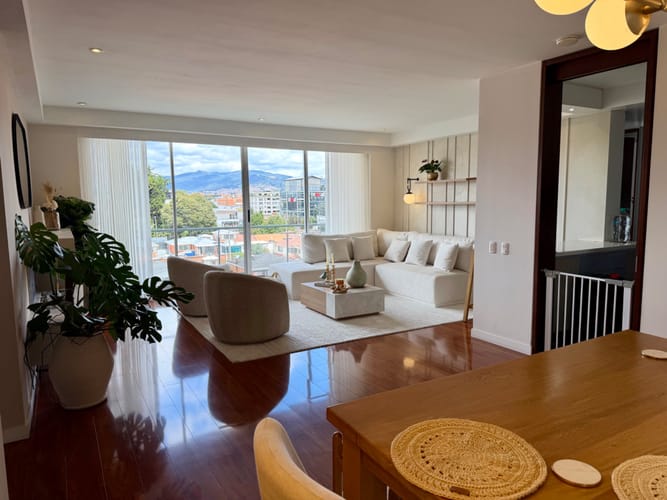 Apartamento de 3 alcobas en arriendo en La Calleja, Bogotá, 166 m² · foto 2 de 24