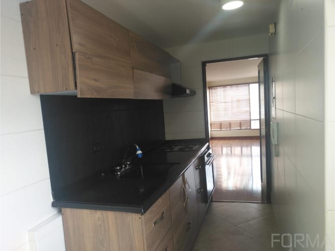 Apartamento de 2 alcobas en venta en Los Cedros, Bogotá, 63 m² · foto 7 de 14