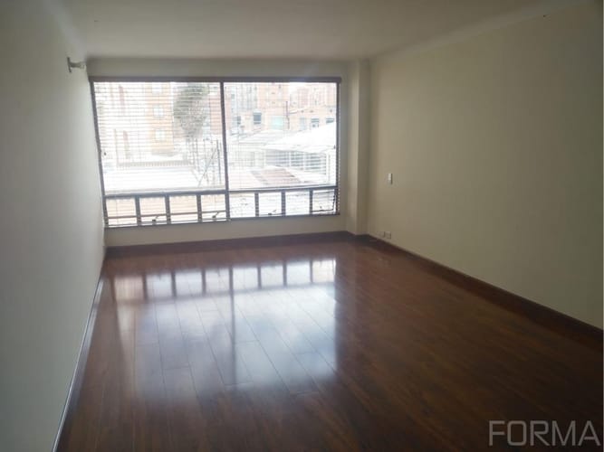 Apartamento de 2 alcobas en venta en Los Cedros, Bogotá, 63 m² · foto 8 de 14