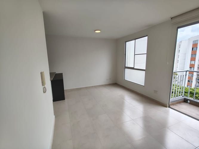 Apartamento de 2 alcobas en arriendo en Cr. Los Naranjos, Jamundí, 65 m² · foto 13 de 24
