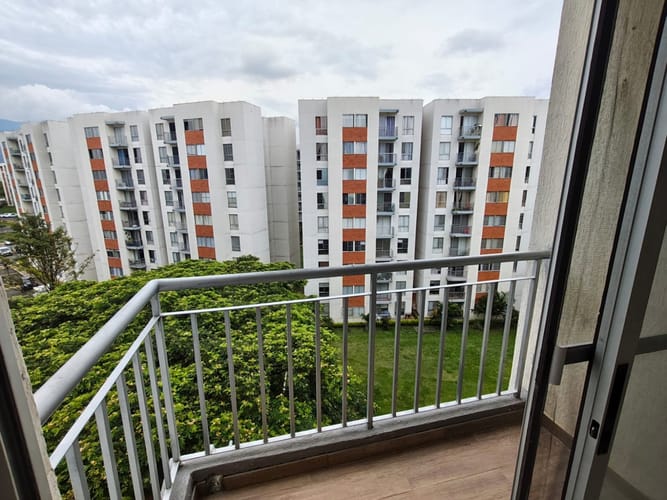 Apartamento de 2 alcobas en arriendo en Cr. Los Naranjos, Jamundí, 65 m² · foto 16 de 24