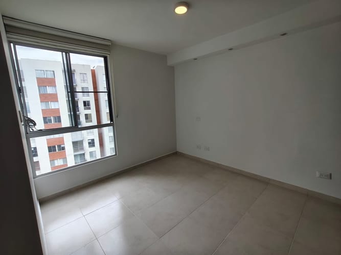 Apartamento de 2 alcobas en arriendo en Cr. Los Naranjos, Jamundí, 65 m² · foto 23 de 24