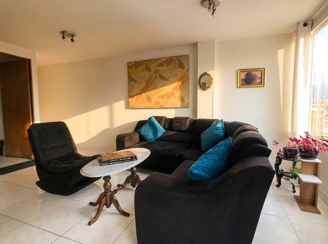 Apartamento de 3 alcobas en venta en Chapinero, Bogotá, 74 m² · foto 3 de 24