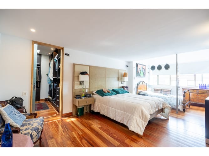 Apartamento de 1 alcoba en venta en Chicó Navarra, Bogotá, 140 m² · foto 9 de 19