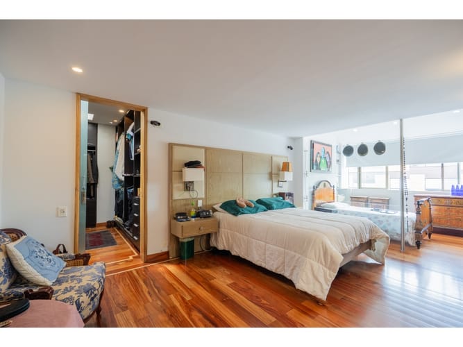 Apartamento de 1 alcoba en venta en Chicó Navarra, Bogotá, 140 m² · foto 10 de 19