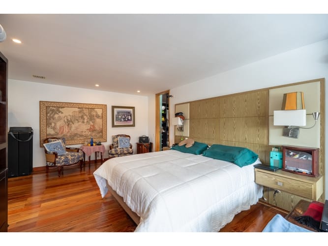 Apartamento de 1 alcoba en venta en Chicó Navarra, Bogotá, 140 m² · foto 11 de 19