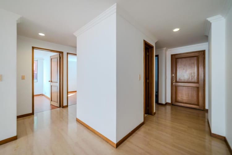 Apartamento de 3 alcobas en venta en Santa Barbara Occidental, Bogotá, 98 m² · foto 5 de 24