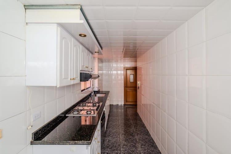 Apartamento de 3 alcobas en venta en Santa Barbara Occidental, Bogotá, 98 m² · foto 11 de 24
