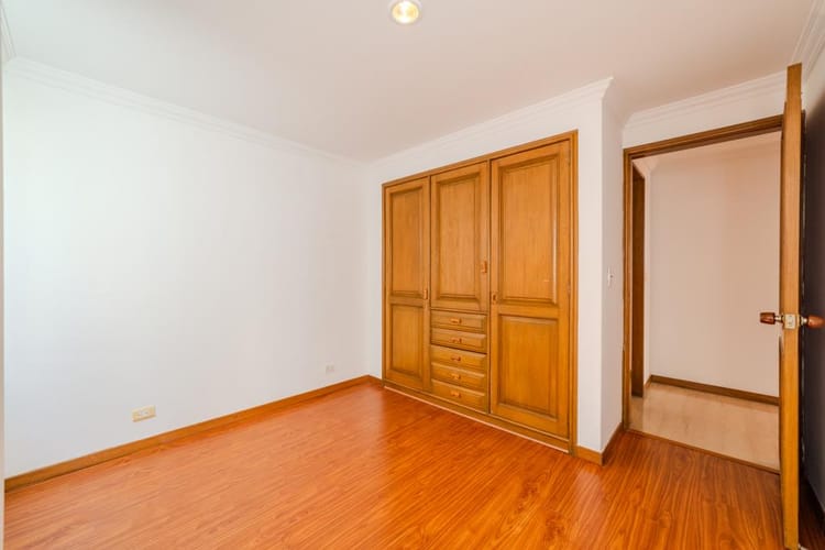 Apartamento de 3 alcobas en venta en Santa Barbara Occidental, Bogotá, 98 m² · foto 15 de 24