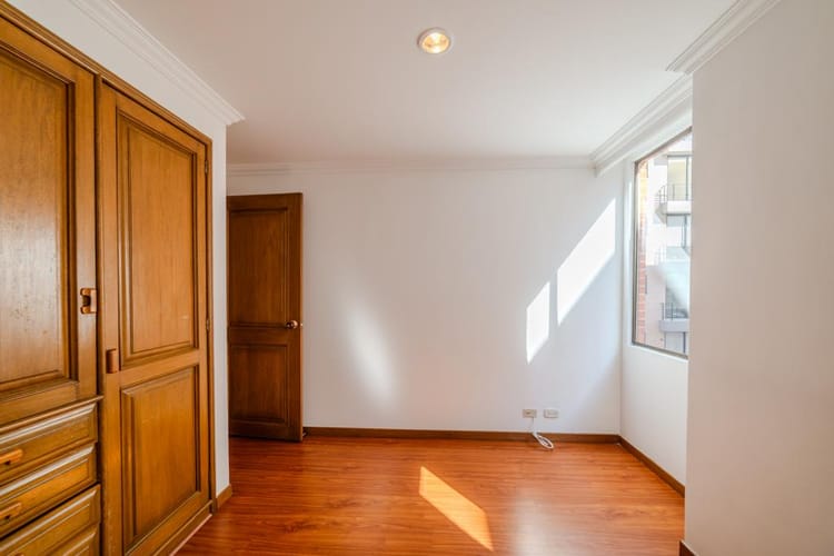 Apartamento de 3 alcobas en venta en Santa Barbara Occidental, Bogotá, 98 m² · foto 16 de 24