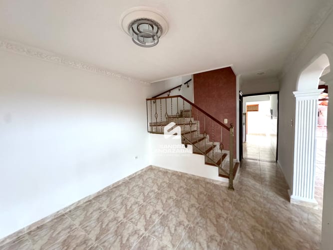Casa de 5 alcobas en venta en Lagos Del Cacique, Bucaramanga, 170 m² · foto 3 de 20