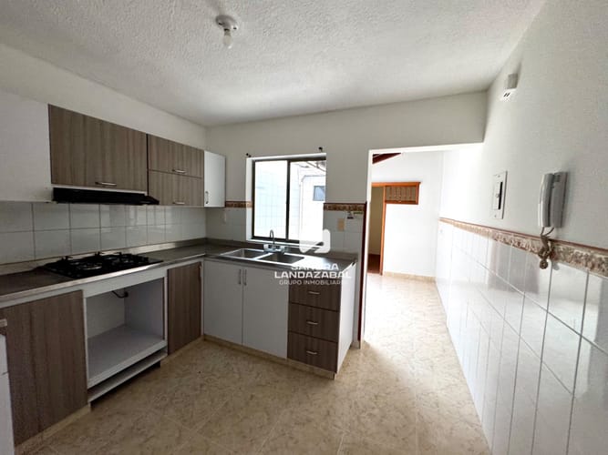 Casa de 5 alcobas en venta en Lagos Del Cacique, Bucaramanga, 170 m² · foto 9 de 20