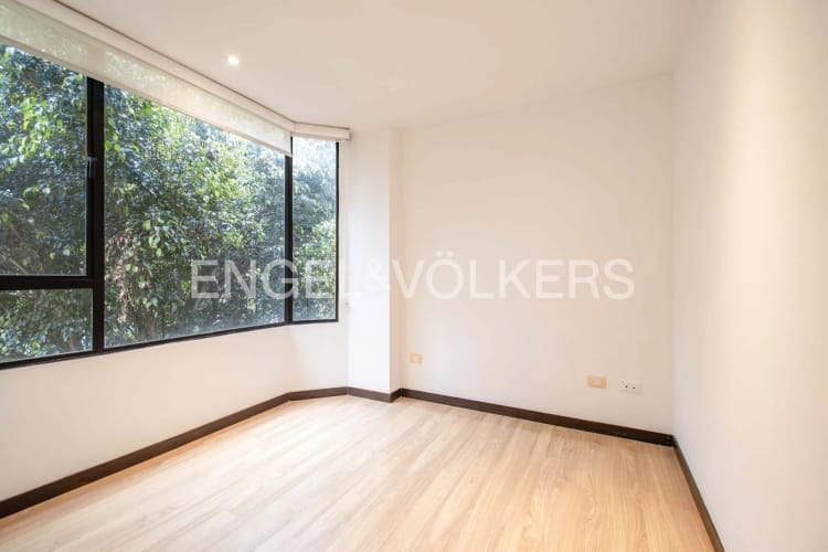 Apartamento de 3 alcobas en venta en Santa Barbara Occidental, Bogotá, 135 m² · foto 13 de 14