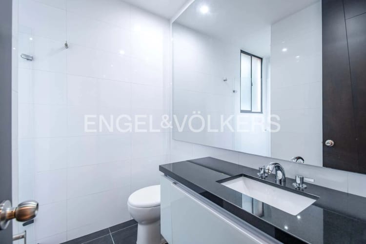 Apartamento de 3 alcobas en venta en Santa Barbara Occidental, Bogotá, 135 m² · foto 12 de 14