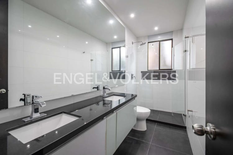 Apartamento de 3 alcobas en venta en Santa Barbara Occidental, Bogotá, 135 m² · foto 10 de 14