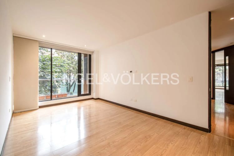 Apartamento de 3 alcobas en venta en Santa Barbara Occidental, Bogotá, 135 m² · foto 8 de 14