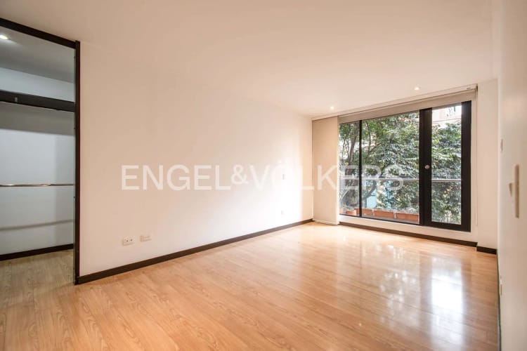 Apartamento de 3 alcobas en venta en Santa Barbara Occidental, Bogotá, 135 m² · foto 7 de 14