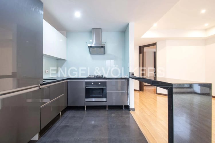 Apartamento de 3 alcobas en venta en Santa Barbara Occidental, Bogotá, 135 m² · foto 5 de 14