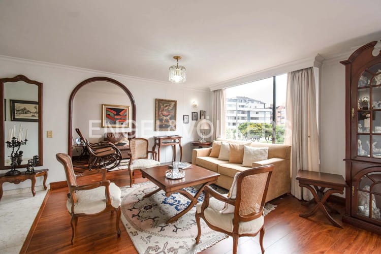 Apartamento en venta en Santa Barbara Central, Bogotá · foto 2 de 14