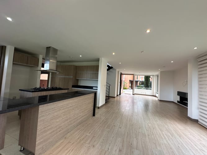Casa de 4 alcobas en arriendo en Chuntame, Cajicá, 286 m² · foto 12 de 24