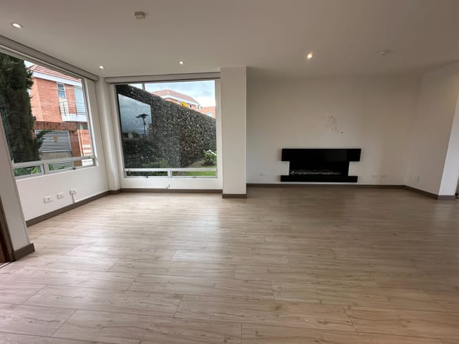 Casa de 4 alcobas en arriendo en Chuntame, Cajicá, 286 m² · foto 4 de 24