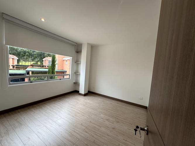 Casa de 4 alcobas en arriendo en Chuntame, Cajicá, 286 m² · foto 24 de 24