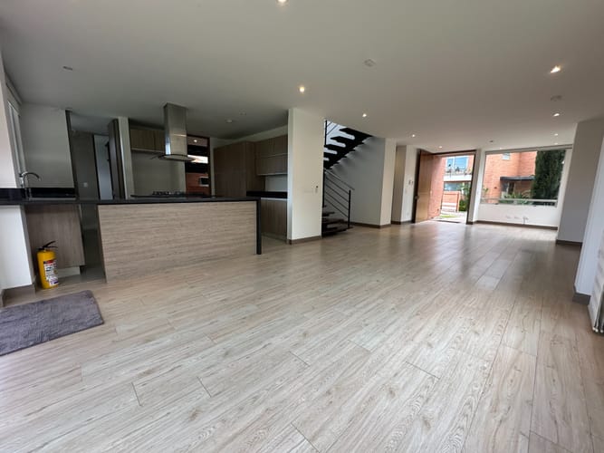 Casa de 4 alcobas en arriendo en Chuntame, Cajicá, 286 m² · foto 5 de 24