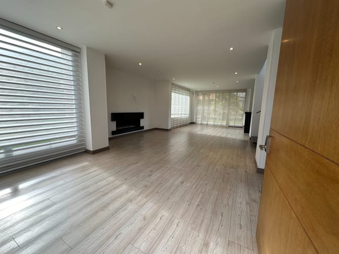 Casa de 4 alcobas en arriendo en Chuntame, Cajicá, 286 m² · foto 3 de 24