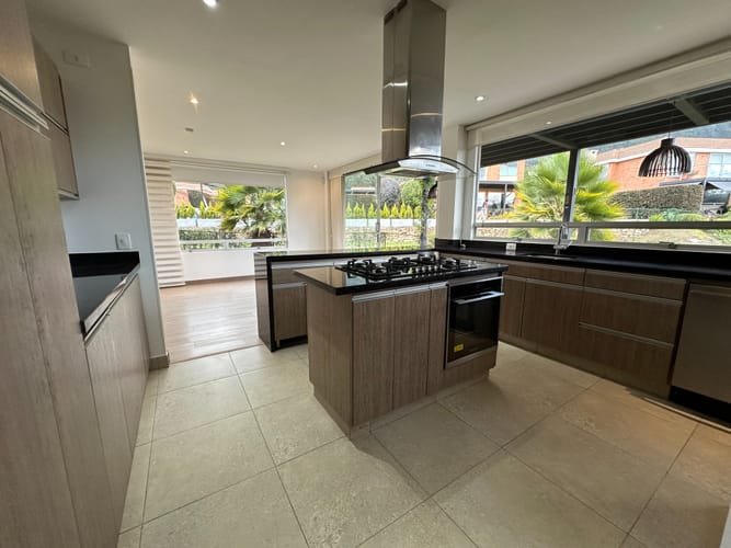 Casa de 4 alcobas en arriendo en Chuntame, Cajicá, 286 m² · foto 7 de 24
