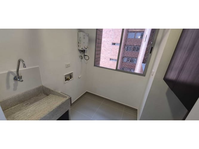 Apartamento de 3 alcobas en venta en Zona Centro, Envigado, 106 m² · foto 6 de 24