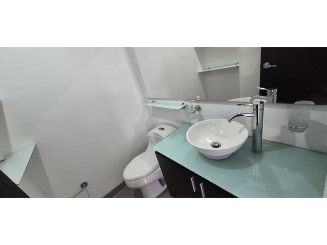 Apartamento de 3 alcobas en venta en Zona Centro, Envigado, 106 m² · foto 10 de 24