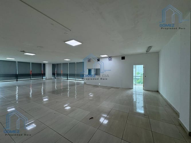 Local en arriendo en Conquistadores, Medellín, 660 m² · foto 3 de 16
