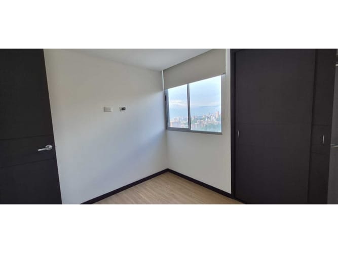 Apartamento de 3 alcobas en venta en Zona Centro, Envigado, 106 m² · foto 12 de 24