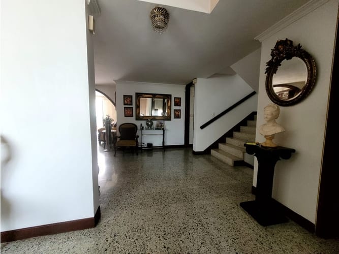 Casa de 4 alcobas en venta en Maraya, Pereira, 240 m² · foto 2 de 21