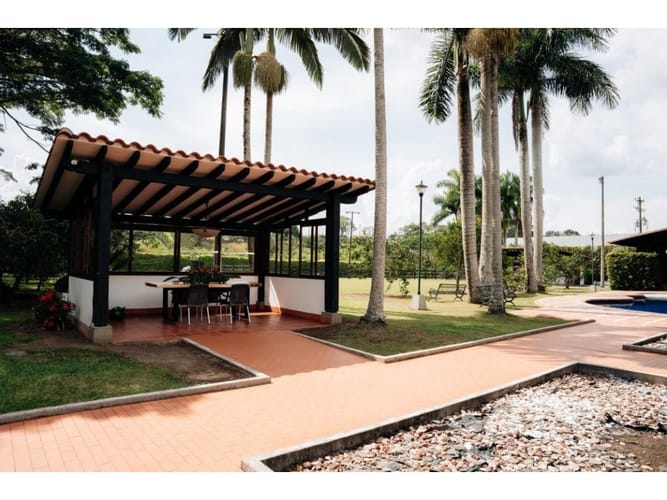 Casa de 8 alcobas en venta en Cerritos, Pereira, 800 m² · foto 3 de 22