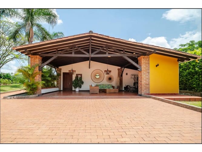 Casa de 8 alcobas en venta en Cerritos, Pereira, 800 m² · foto 5 de 22