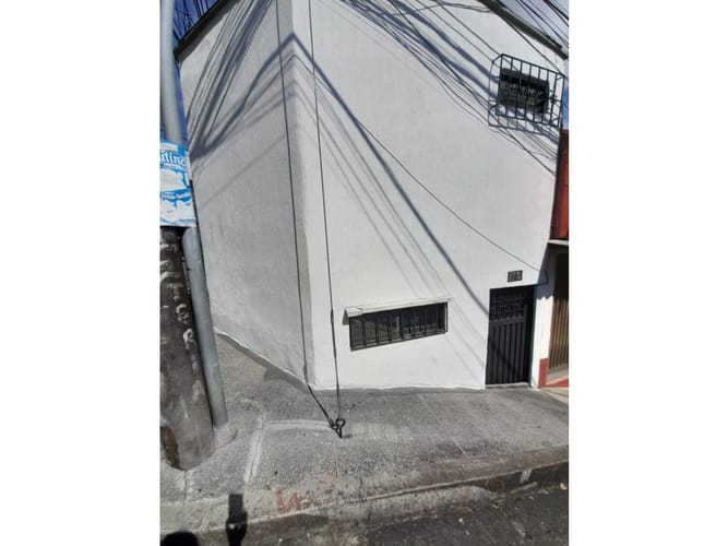 Casa de 2 alcobas en venta en Popular Modelo, Pereira, 127 m² · foto 4 de 13
