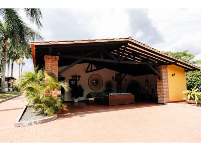Casa de 8 alcobas en venta en Cerritos, Pereira, 800 m² · foto 10 de 22