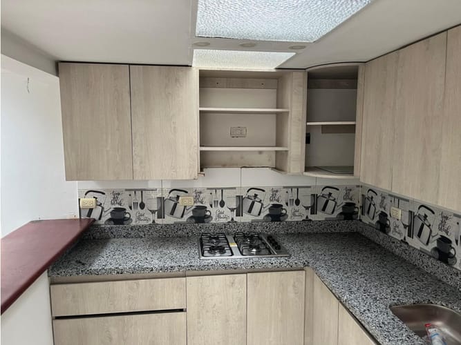 Casa de 2 alcobas en venta en Popular Modelo, Pereira, 127 m² · foto 10 de 13