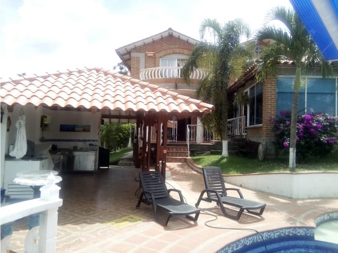 Casa de 5 alcobas en venta en Cerritos, Pereira, 620 m² · foto 4 de 14